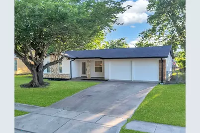 808 Hillcrest Drive, Arlington, TX 76010 - Photo 1