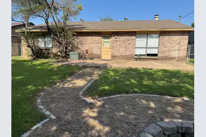 6420 Sunrise Drive, North Richland Hills, TX 76182 - Photo 9