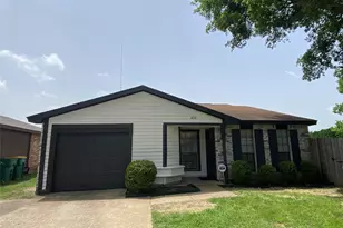 403 Jones St, Cedar Hill, TX 75104 - Photo 1