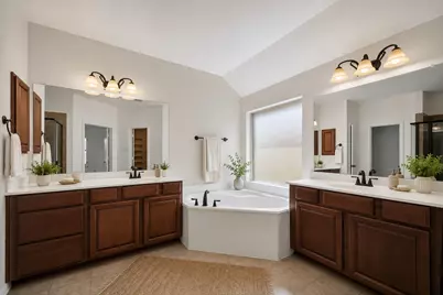 2360 Collin Drive, Grand Prairie, TX 75052 - Photo 21