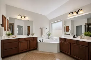 2360 Collin Dr, Grand Prairie, TX 75052 - Photo 21