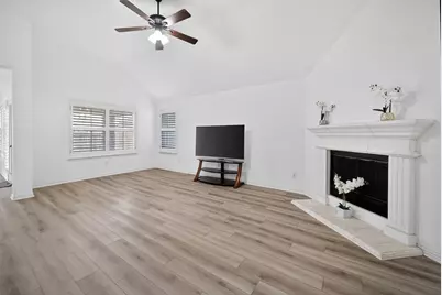 2360 Collin Drive, Grand Prairie, TX 75052 - Photo 7
