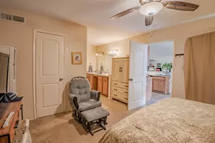 7105 Pineberry Rd, Dallas, TX 75249 - Photo 13