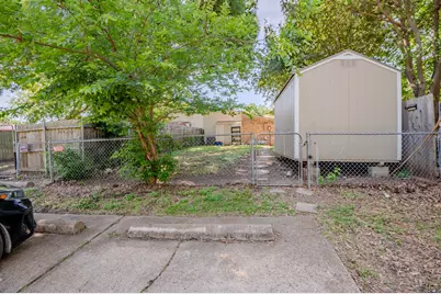 7105 Pineberry Road, Dallas, TX 75249 - Photo 27