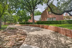 2501 W Prairie Creek Dr, Richardson, TX 75080 - Photo 3