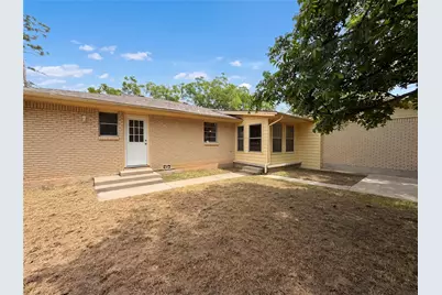 205 W Decatur Street, Chico, TX 76431 - Photo 19
