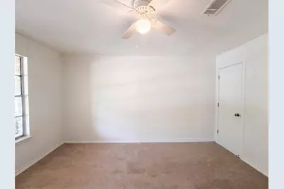 205 W Decatur Street, Chico, TX 76431 - Photo 9