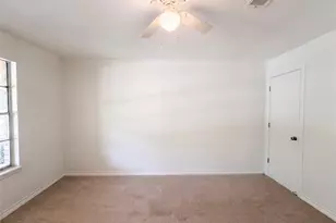 205 W Decatur St, Chico, TX 76431 - Photo 9