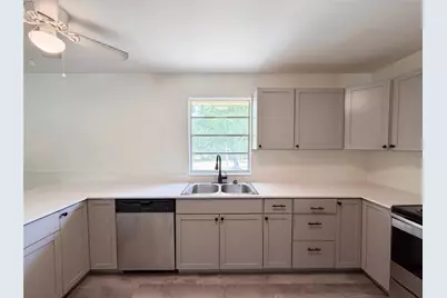 205 W Decatur Street, Chico, TX 76431 - Photo 5