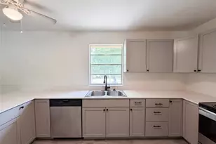 205 W Decatur St, Chico, TX 76431 - Photo 5