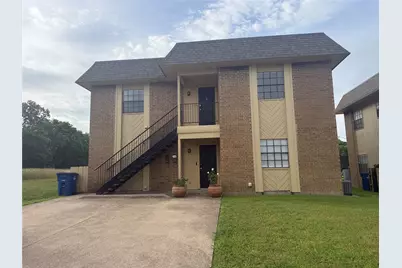 611 W Gilmer Street #B, Ennis, TX 75119 - Photo 1