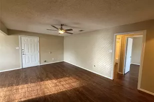611 W Gilmer St, Ennis, TX 75119 - Photo 5