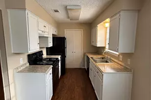 611 W Gilmer St, Ennis, TX 75119 - Photo 7