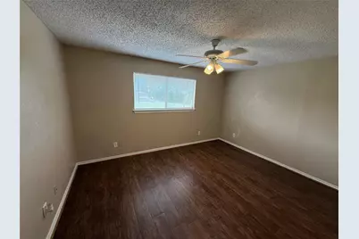 611 W Gilmer Street #B, Ennis, TX 75119 - Photo 19