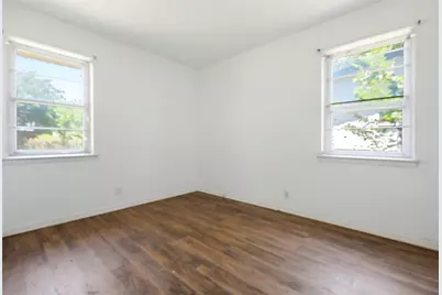 361 N Shore Place, Lewisville, TX 75067 - Photo 11
