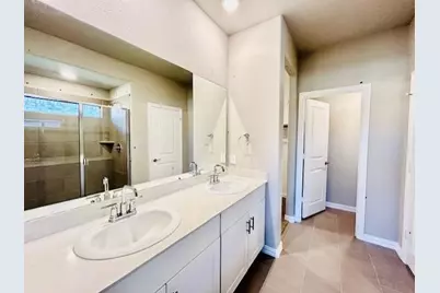 2215 Gustavus Dr, Sherman, TX 75092 - Photo 9