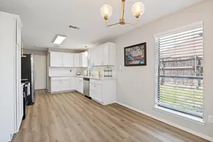 7100 Windhaven Rd, North Richland Hills, TX 76182 - Photo 5