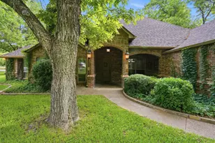 8753 S Monticello Cir, Granbury, TX 76049 - Photo 3