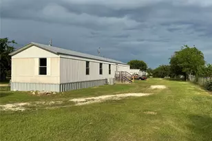 109 McKelvain St, Oglesby, TX 76561 - Photo 25