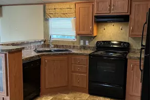 109 McKelvain St, Oglesby, TX 76561 - Photo 9