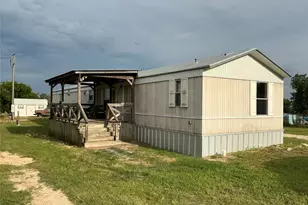 109 McKelvain St, Oglesby, TX 76561 - Photo 3