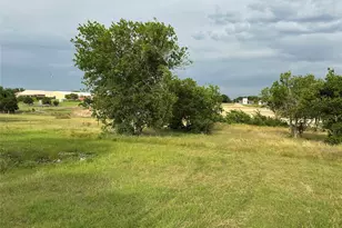 109 McKelvain St, Oglesby, TX 76561 - Photo 5