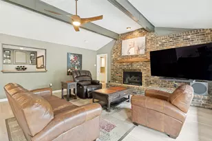 3317 Highland Meadow Dr, Farmers Branch, TX 75234 - Photo 5
