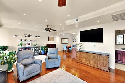 330 Las Colinas Boulevard E #602, Irving, TX 75039 - Photo 9