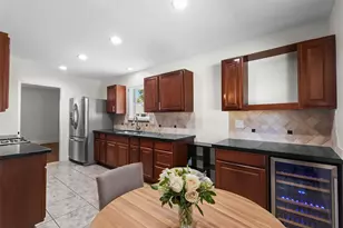 11319 Dumbarton Dr, Dallas, TX 75228 - Photo 3