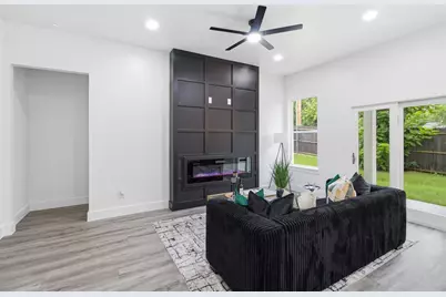 2504 Vaughn Boulevard, Fort Worth, TX 76105 - Photo 9