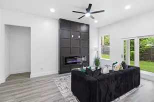 2504 Vaughn Blvd, Fort Worth, TX 76105 - Photo 9
