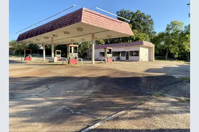 1900 Clarksville Street, Paris, TX 75460 - Photo 1