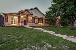 2017 Creekdale Dr, Denton, TX 76210 - Photo 3