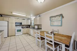 109 N Hickory Ave, Denison, TX 75020 - Photo 11