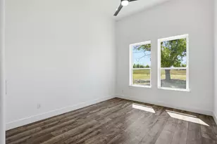 2304 Candlestick Dr, Granbury, TX 76049 - Photo 5
