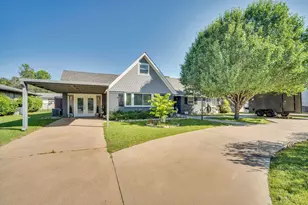 1104 Sheridan Ln, Cleburne, TX 76033 - Photo 1