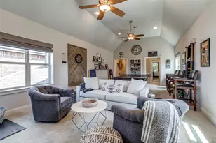 6820 Southridge Dr, Dallas, TX 75214 - Photo 17