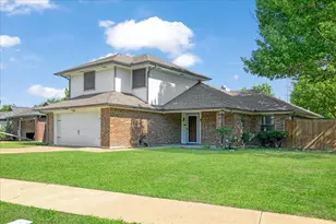364 La Quinta Circle S, Keller, TX 76248 - Photo 1