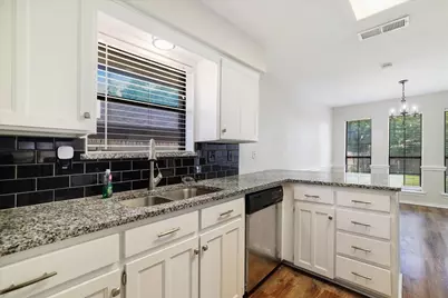 364 La Quinta Circle S, Keller, TX 76248 - Photo 7