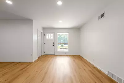3025 Harvard Street N, Irving, TX 75062 - Photo 5