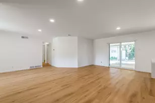 3025 Harvard St N, Irving, TX 75062 - Photo 7