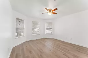 8471 Widgeon Way, Dallas, TX 75249 - Photo 9