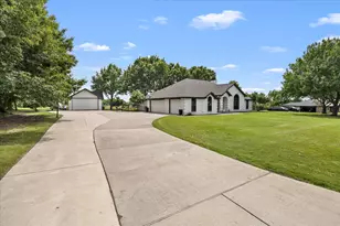 3 Crestview Cir, Rockwall, TX 75087 - Photo 5