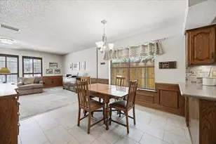 1601 Fairway Cir, Garland, TX 75043 - Photo 11