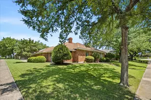 1601 Fairway Cir, Garland, TX 75043 - Photo 3