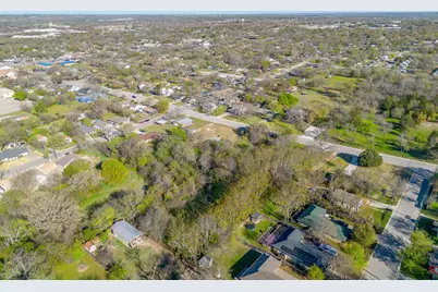 418 E First Street, Weatherford, TX 76086 - Photo 9