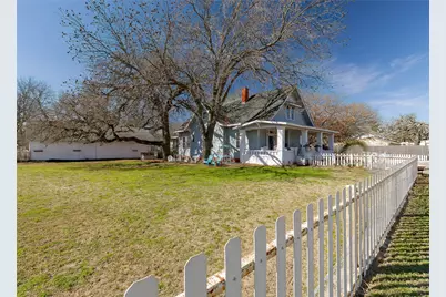 403 W Franklin Street, Alvord, TX 76225 - Photo 1