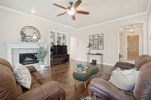 2615 Elliott Ave, Mansfield, TX 76063 - Photo 3