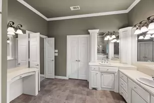 6100 Forest River Dr, Fort Worth, TX 76112 - Photo 27