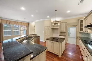 6100 Forest River Dr, Fort Worth, TX 76112 - Photo 13